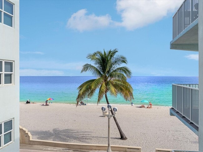 Building Photo - 2600 N Surf Rd Unit 302