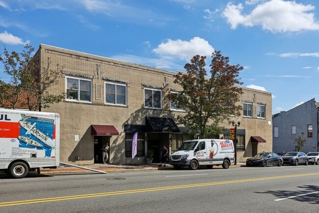 Photo - 331 Bloomfield Ave