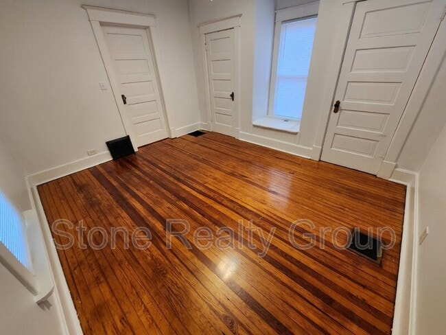 Photo - 1319 S 4th St