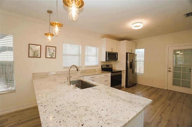 Photo - 2511 W Fig St