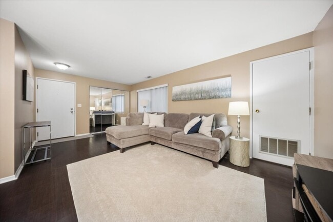 Photo - 550 Vine Ave Unit 104