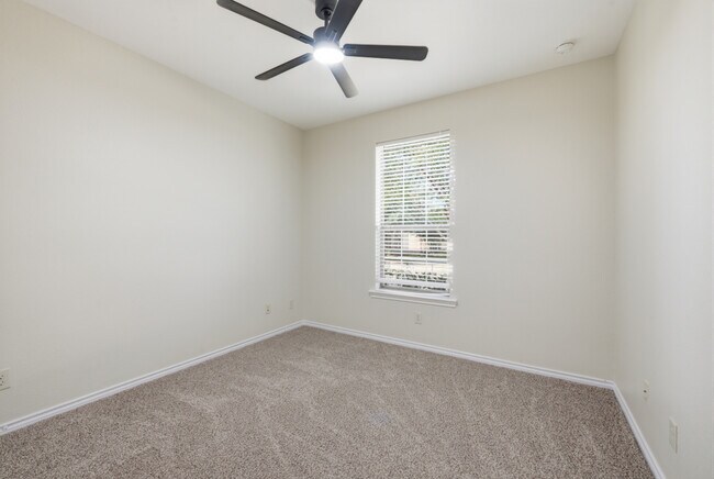 3840 Oldenburg Ln Unidad 1
