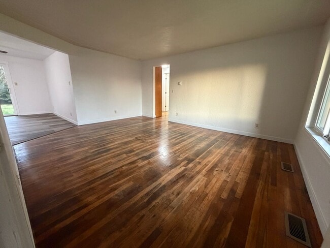 Photo - 3 Bedroom 1 Bath single story home