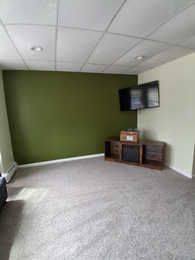 4825 Atlantic Ave Unit 2