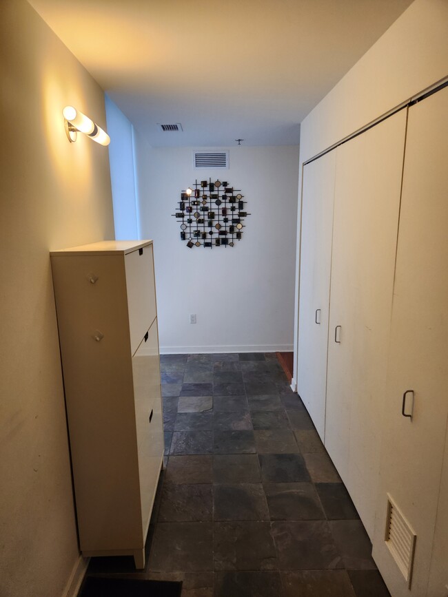 Entrance - 432 S Washington Ave Condo Unit 1401