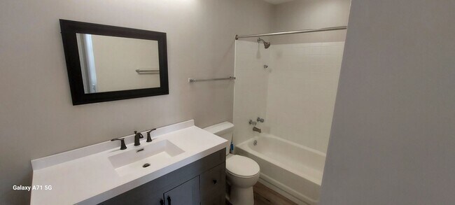 Photo - 10th Street Apartments Unidad 2353 A