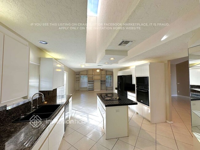 Photo - 13436 Brixham St