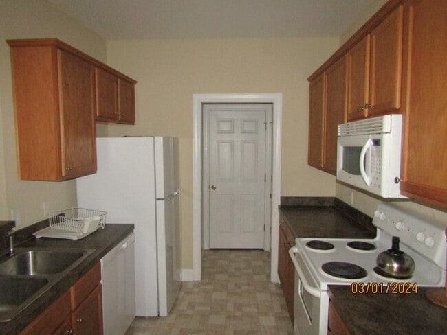 Photo - 2057 Silvercrest Dr
