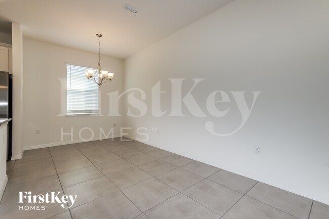 Photo - 213 Windsor Reserve Dr