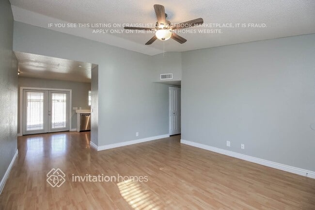 Photo - 2926 E Escondido Ave