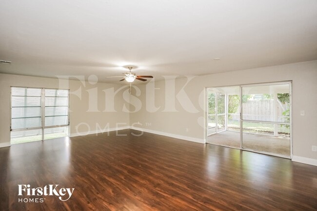 10520 SW 199th St