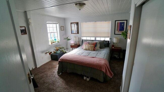 Photo - 228 NW 25th St