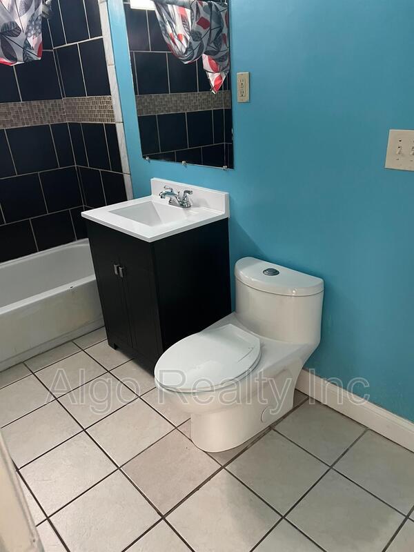 Photo - 2337 N James Ave