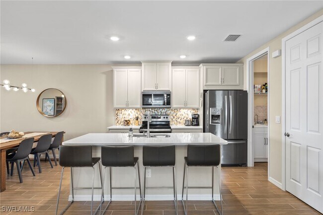 Photo - 14644 Edgewater Cir