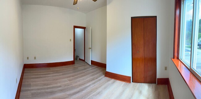 Photo - 1326 Evergreen Ave Unit Apt #1