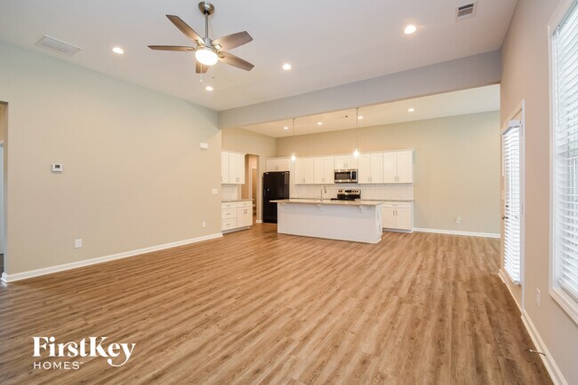 Photo - 38 Somersby Dr