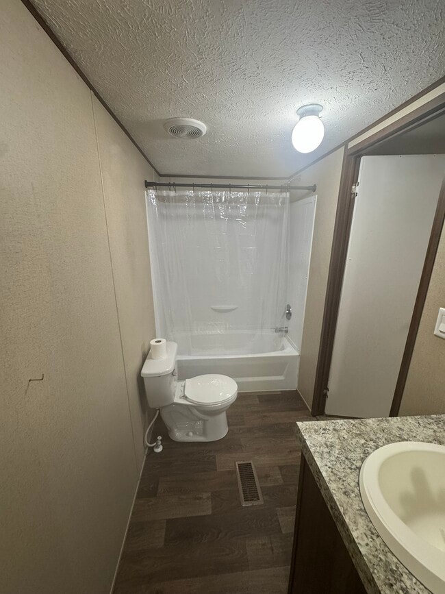 Photo - 4773 Lord Rd