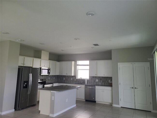 9320 Lamine Wy