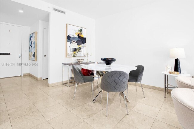 Photo - 801 Brickell Key Blvd Unit 907