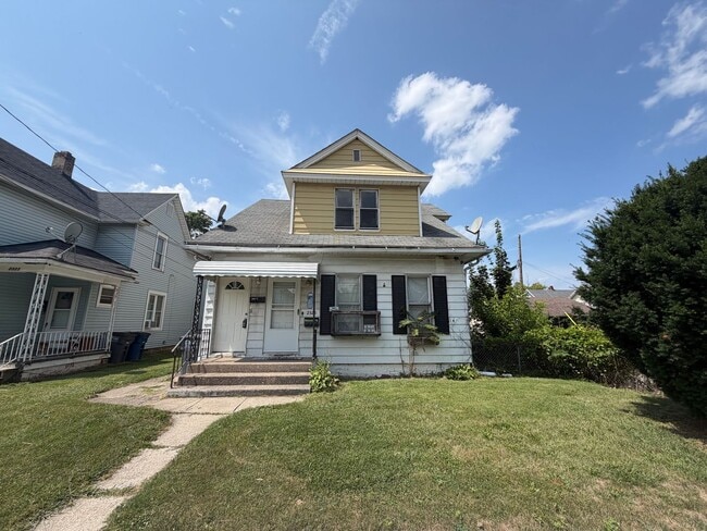 Building Photo - 2325 N Erie St Unit Upper