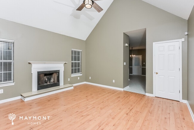 Photo - 141 Parklane Pl