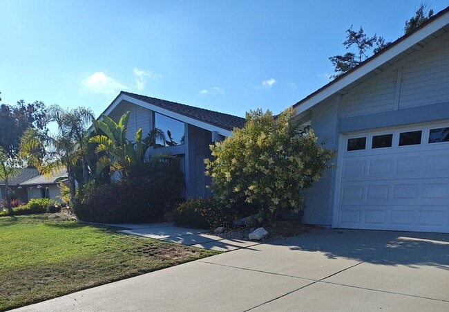 Building Photo - Charming Single-Story Home with Bonus Space & Beautiful Backyard