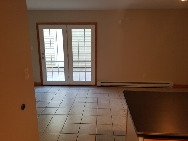 Photo - 3061 Emmet Ave