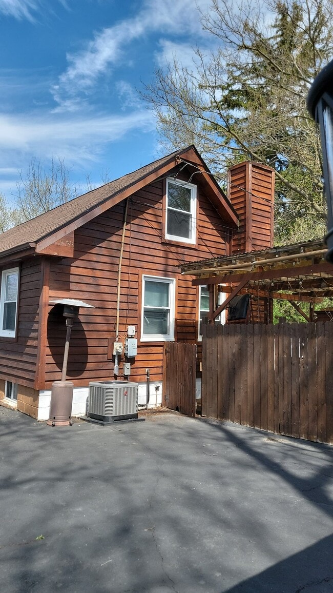 Photo - 1531 Walnut Dr