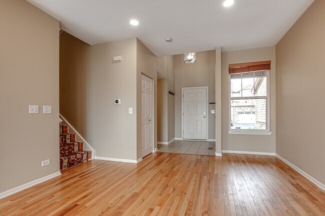 Photo - 1817 Crenshaw Cir
