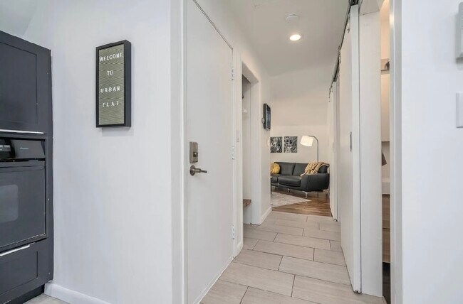 Photo - 2010 W 22nd St