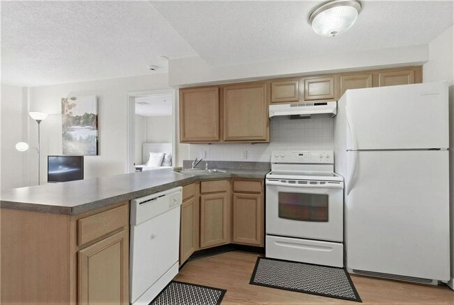 Photo - 31 Devereux Ave