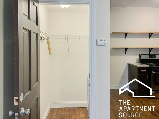 Photo - 857 W Cornelia Ave Unit 3S