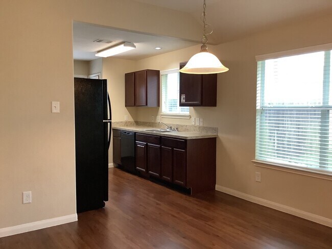 Building Photo - 6019 Brenwood Trails Ln Rental