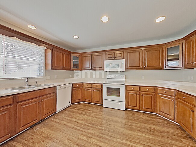 Photo - 217 Hickory Trl