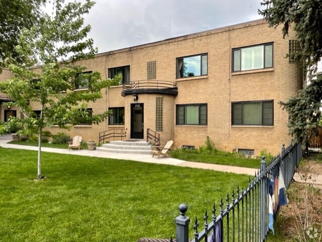 Building Photo - 1481 Ash St Unit #9 Rental