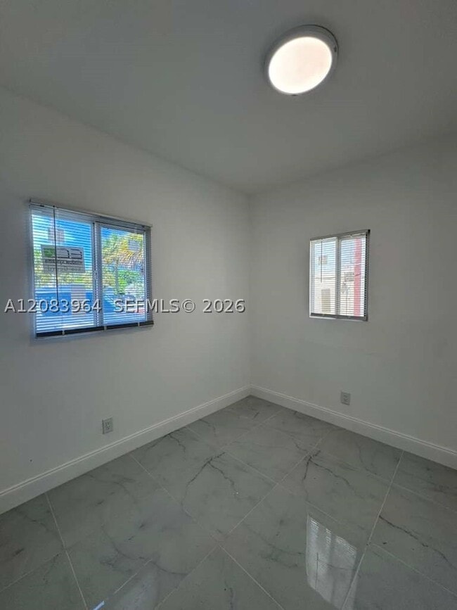 Photo - 731 SW 3rd St Unit 8