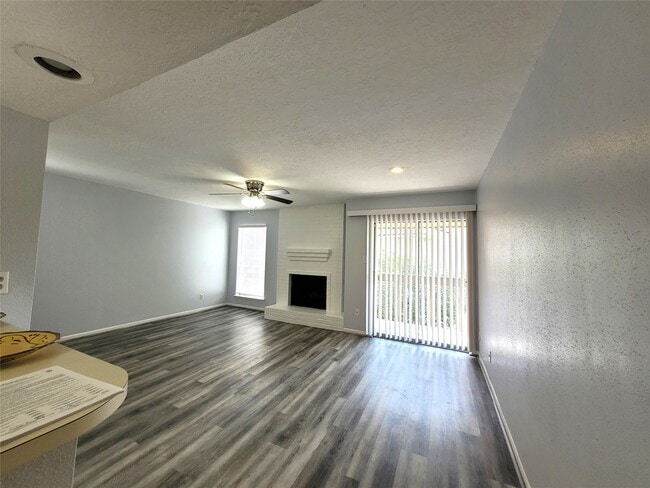 Photo - 3919 Fairmont Pkwy Unidad 180