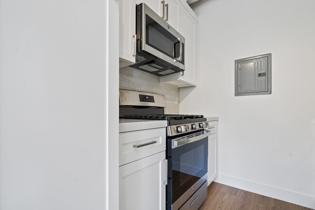 Photo - 920 Marine St Unit 4