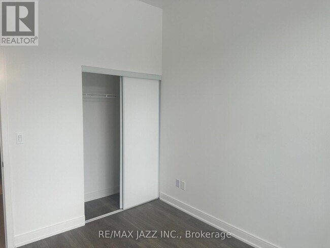 Photo - 705 Davis Dr Unité A102