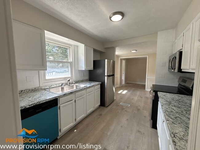 Photo - 50 Baldy Ave