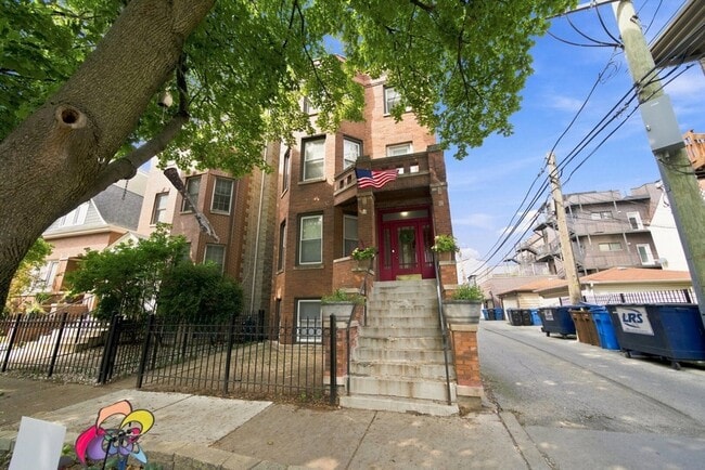Photo - 2744 N Bosworth Ave Unit G