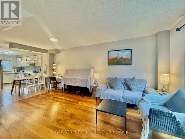 Photo - 5940 Glen Erin Dr