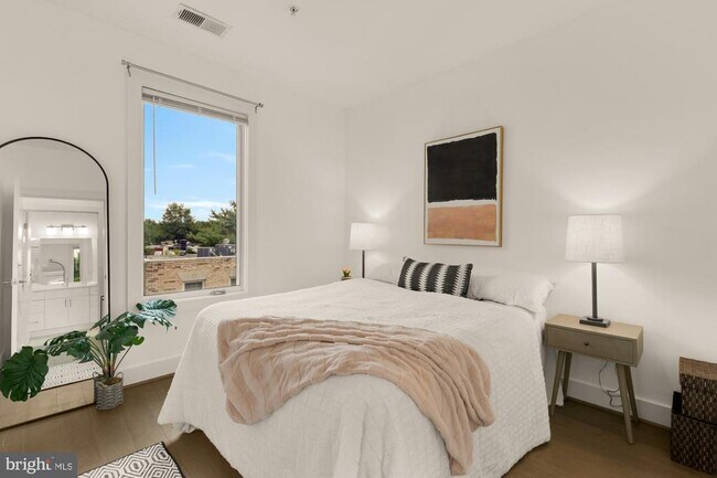 Photo - 1500 Pennsylvania Ave. SE Unit 305