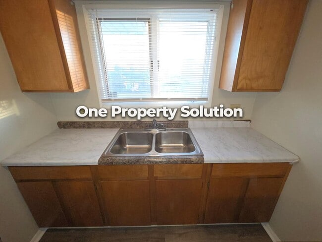 Photo - 1149 Logan St