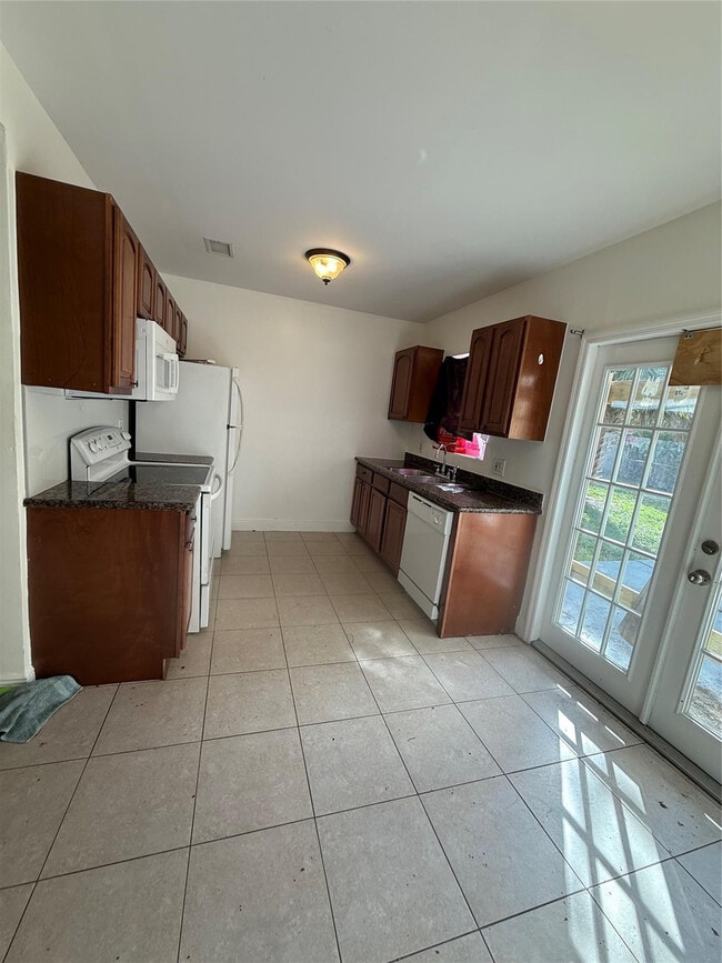 Photo - 1139 NW 9th Ave