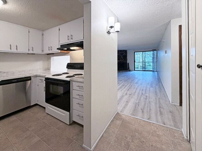 Photo - 2685 Woodstone Pl