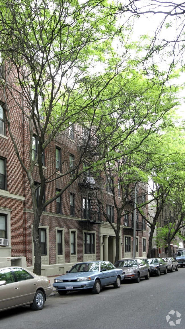 Photo - 608 Rugby Road