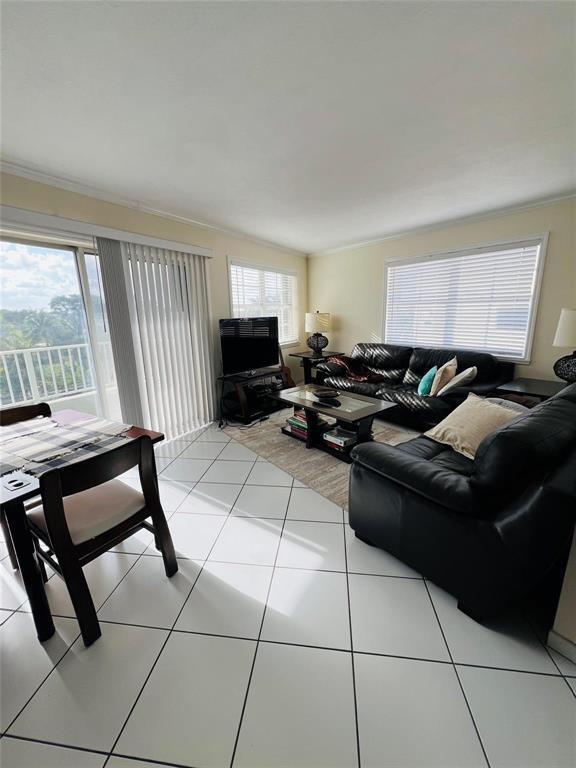 Photo - 2600 Collins Ave Unit 401