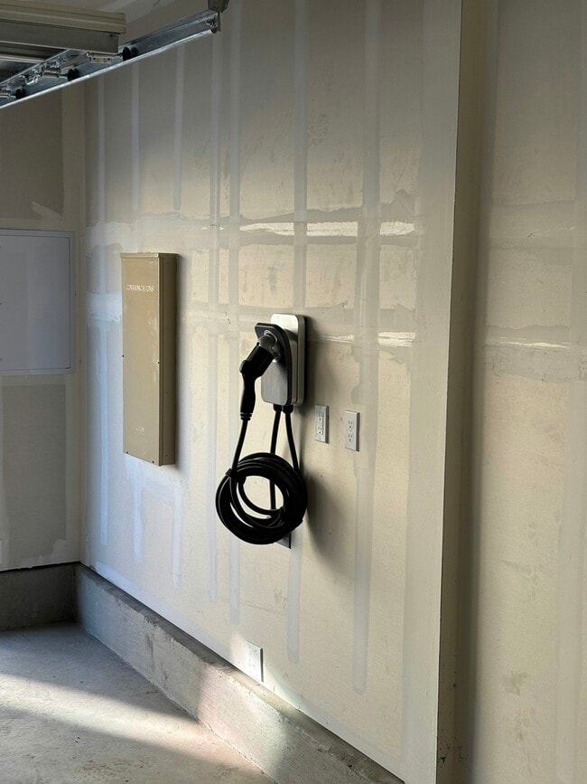 Photo - 344 N Geyserville Wy