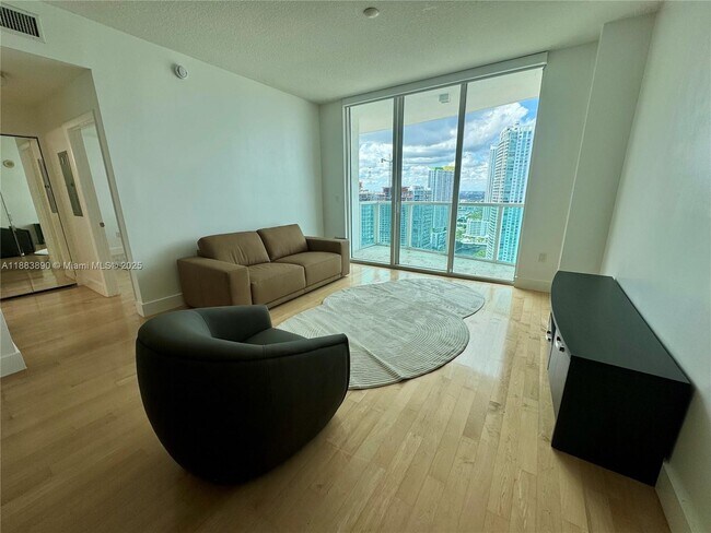 Photo - 31 SE 5th St Unit 3817